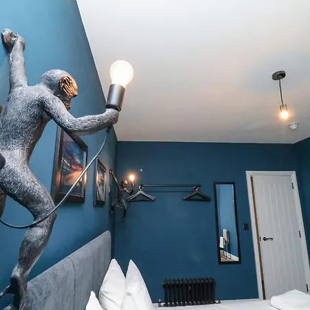 23 Trafalgar Square Scarborough