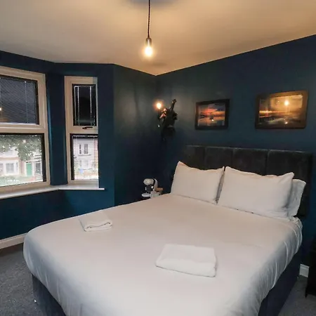 23 Trafalgar Square בית נופש