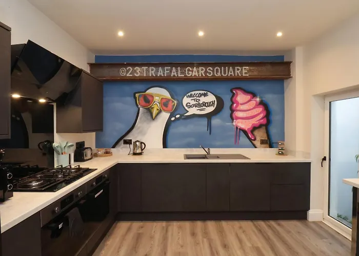 23 Trafalgar Square *