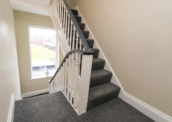 23 Trafalgar Square Scarborough