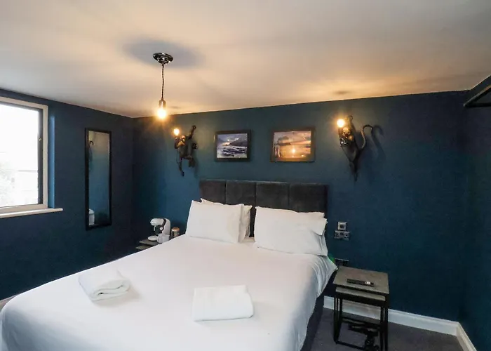 23 Trafalgar Square * Scarborough