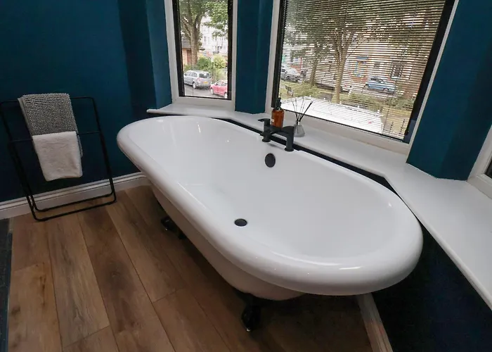 23 Trafalgar Square Scarborough