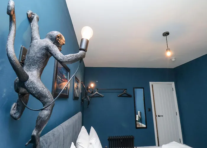 23 Trafalgar Square Scarborough