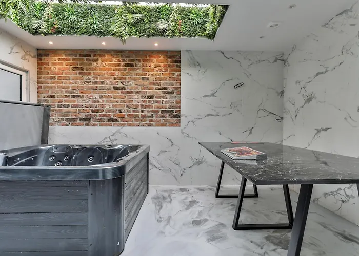 Nyaraló 23 Trafalgar Square *