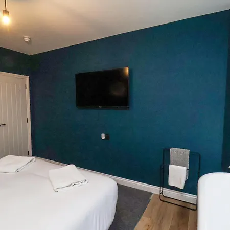 23 Trafalgar Square スカーバラ